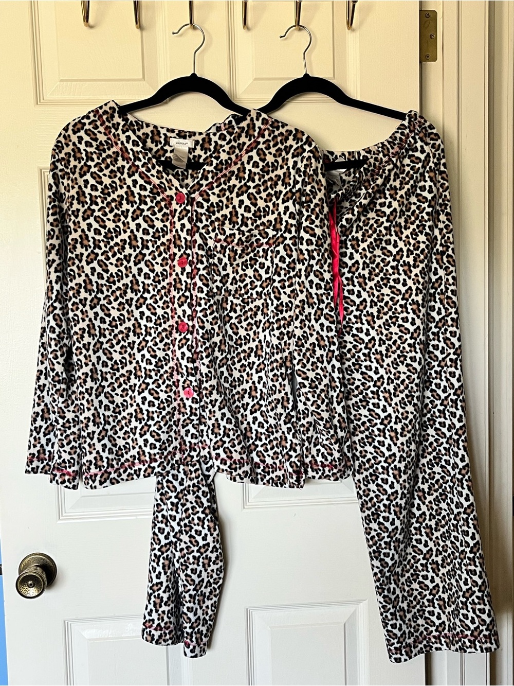 Adonna Leopard Print Women's M Fleece Pajama Set with Red Accents